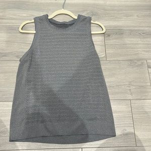 Lululemon Grey tank